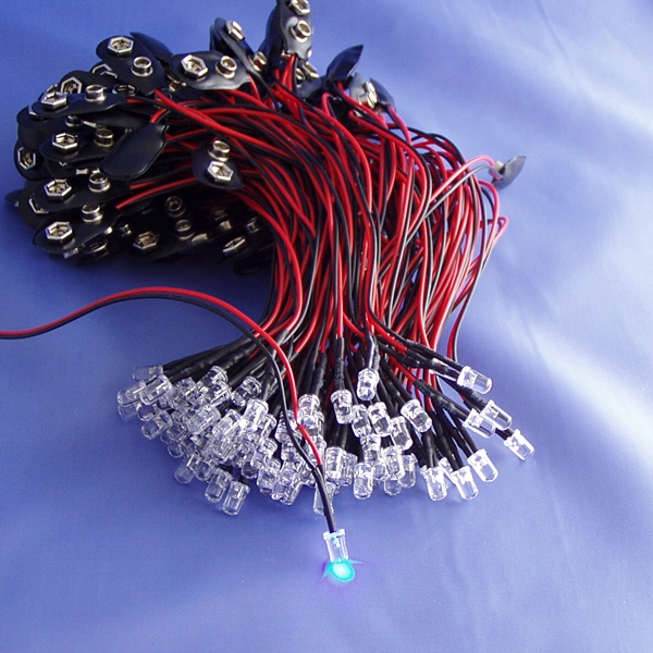 LED. BLUE. Integral leaded battery snap connection, 5mm x 9Volt  (TS0744)